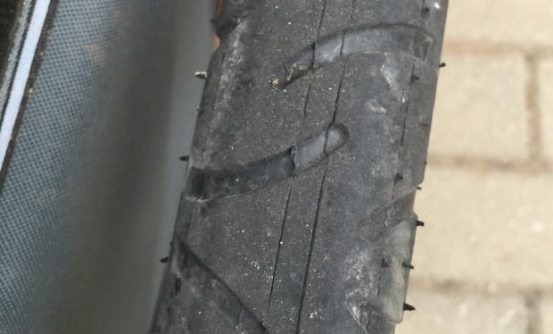 Croozer Reifen im schlechten Zustand